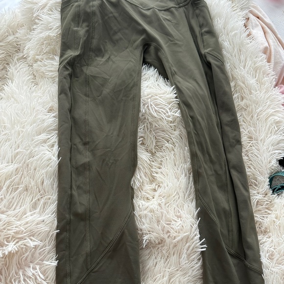 Lululemon, Nike, Gymshark - Picture 13 of 16